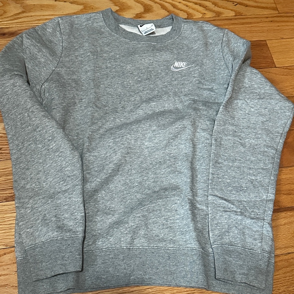 Nike Men's Gray Sweater